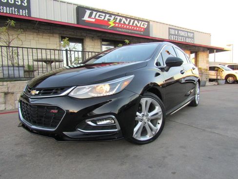 Used 2017 Chevrolet Cruze Premier image 1