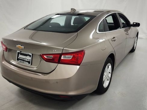 Used 2024 Chevrolet Malibu LT FWD image 3