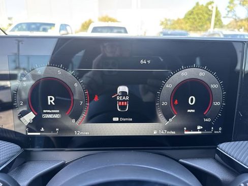 Used 2025 Nissan Kicks SR AWD/4WD image 18