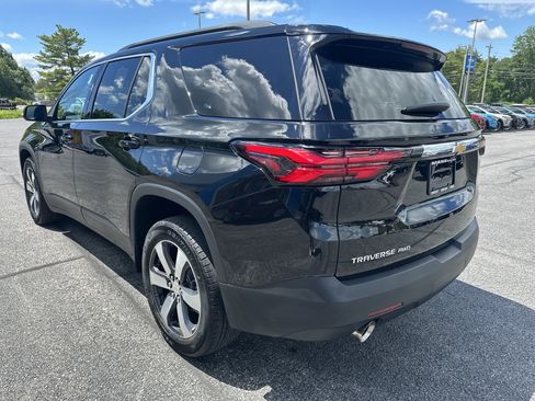 Certified 2023 Chevrolet Traverse LT w/ LT Premium Package AWD/4WD image 4