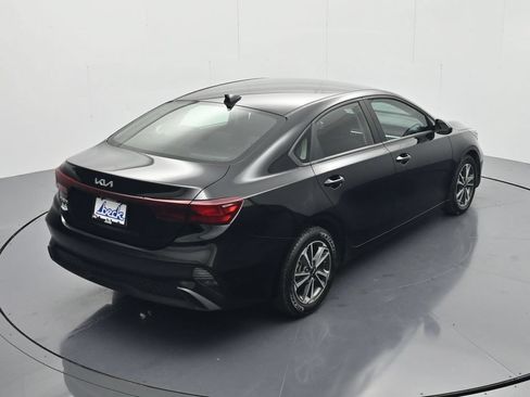 Used 2024 Kia Forte LXS FWD image 32