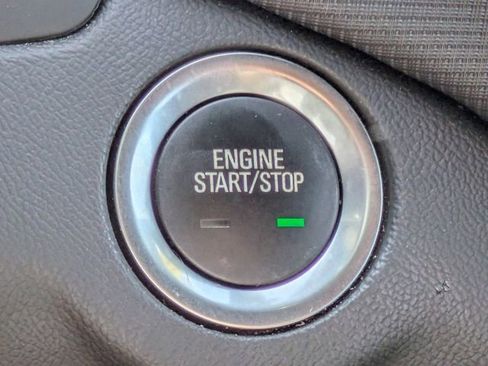 Used 2023 Chevrolet Equinox RS image 29