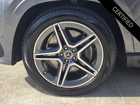 Certified 2026 Mercedes-Benz GLS 450 4MATIC image 9