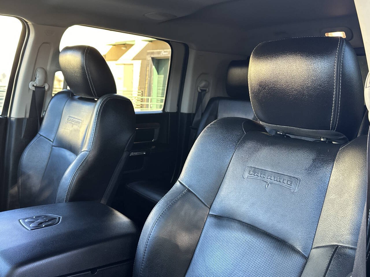 Used 2016 RAM 3500 Laramie w/ Convenience Group AWD/4WD image 23