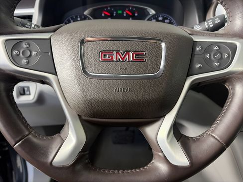 Used 2017 GMC Acadia SLT AWD/4WD image 16