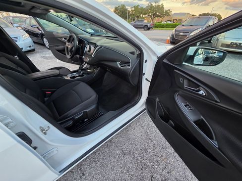 Used 2019 Chevrolet Malibu LT image 20