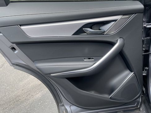 Certified 2024 Jaguar F-PACE R-Dynamic S image 23