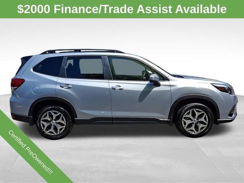 Used 2024 Subaru Forester Premium AWD/4WD image 7