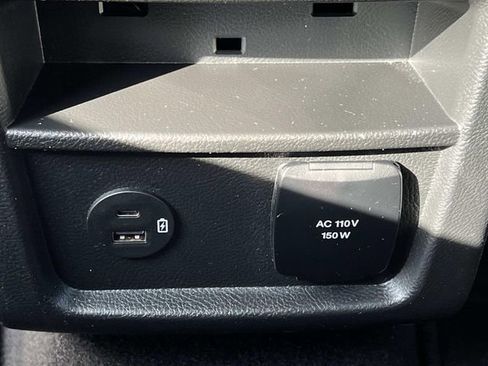 Certified 2022 Ford Edge SEL w/ Convenience Package image 16