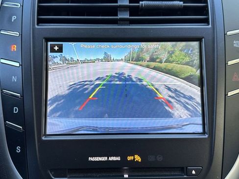 Used 2018 Lincoln MKC Select w/ Select Plus Package image 21