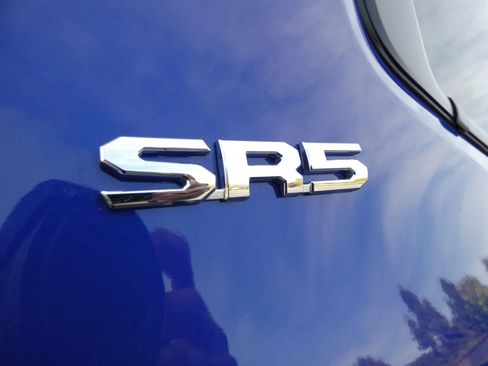 Used 2025 Toyota Tacoma SR5 image 81