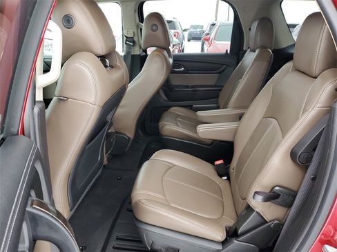 Used 2014 GMC Acadia SLT image 13