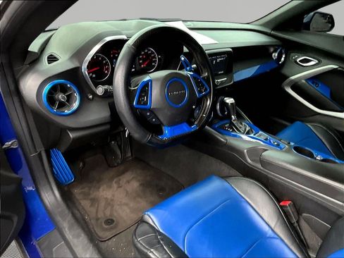 Used 2019 Chevrolet Camaro LT w/ RS Package RWD image 7