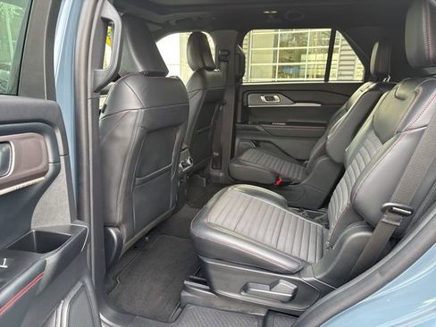Certified 2025 Ford Explorer ST-Line image 21
