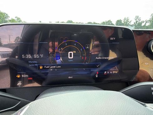 New 2026 Chevrolet Traverse LT w/ Sun and Wheel Package FWD image 24