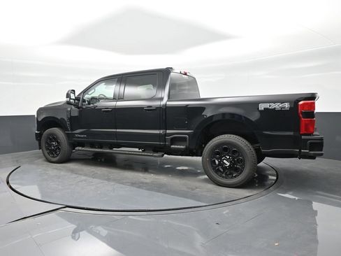 New 2026 Ford F250 Lariat w/ Black Appearance Package image 4