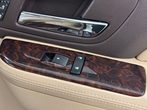 Used 2013 GMC Yukon Denali image 32