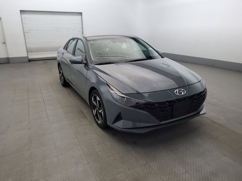 Used 2023 Hyundai Elantra SEL w/ Convenience Package FWD image 13