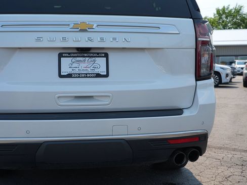Used 2022 Chevrolet Suburban High Country AWD/4WD image 10