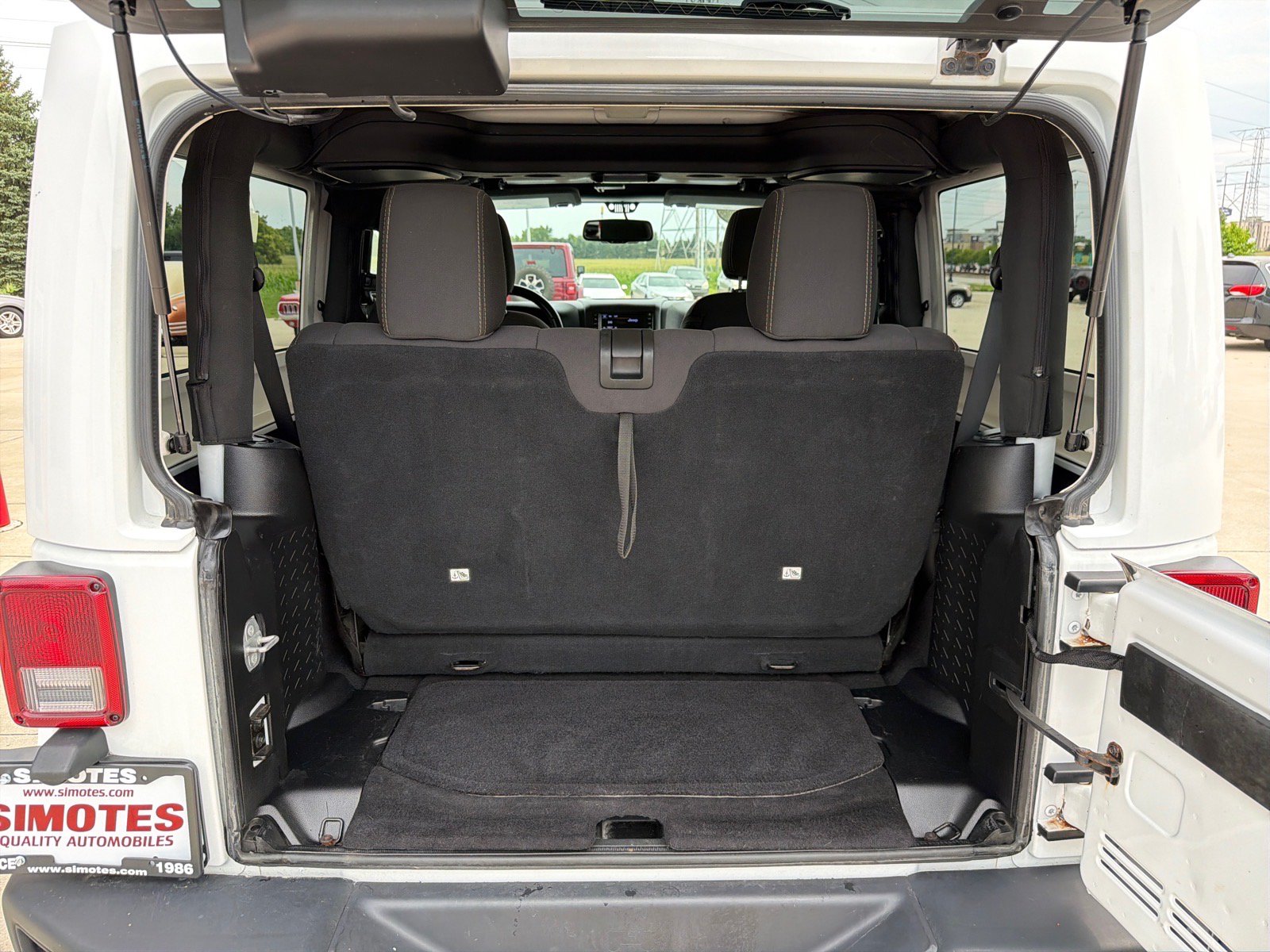 Used 2018 Jeep Wrangler Sport AWD/4WD image 9