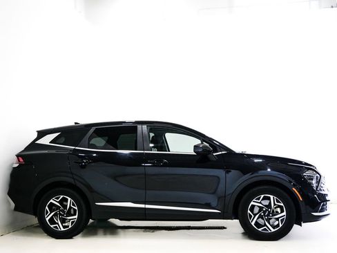 Used 2024 Kia Sportage LX FWD image 4