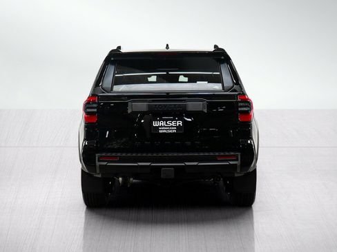 Used 2025 Toyota 4Runner SR5 AWD/4WD image 4