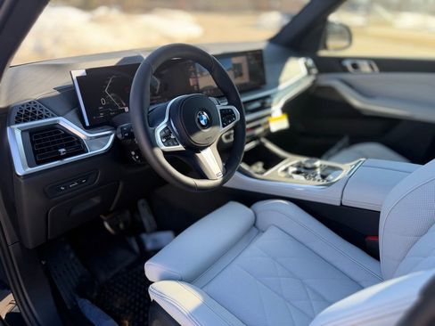 New 2026 BMW X5 xDrive40i w/ M Sport Package AWD/4WD image 12