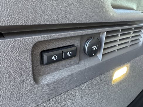 Used 2019 Lincoln Nautilus Select image 35