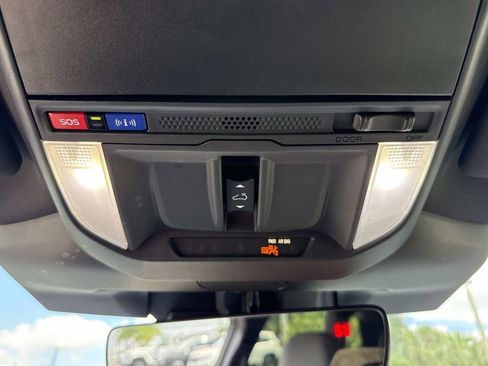 Used 2025 Subaru Forester Premium w/ Convenience Package #1 AWD/4WD image 44