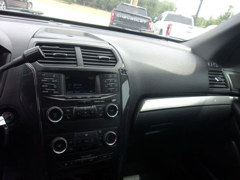 Used 2018 Ford Explorer 4WD Police Interceptor image 13