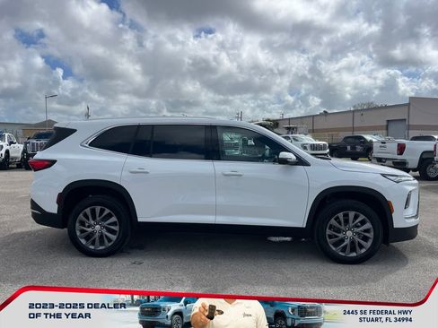 New 2026 Buick Enclave Preferred image 8