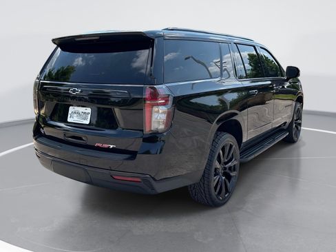 Used 2024 Chevrolet Suburban RST w/ Luxury Package AWD/4WD image 8