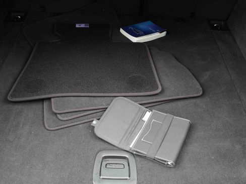 Certified 2025 BMW X6 M60i image 37