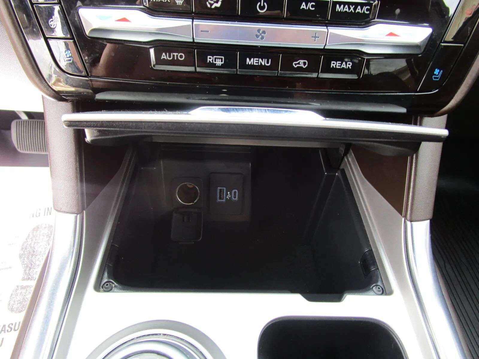 Used 2021 Ford Explorer King Ranch w/ Premium Technology Package AWD/4WD image 18