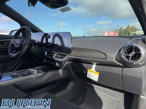 New 2026 Chevrolet Equinox EV LT image 20