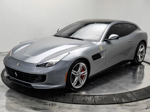 Used 2018 Ferrari GTC4Lusso AWD/4WD image 7