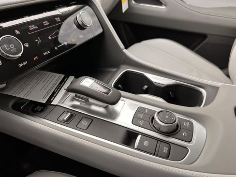 New 2026 INFINITI QX60 Luxe image 17