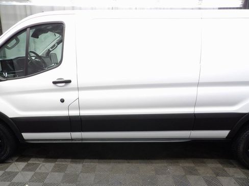 Used 2024 Ford Transit 250 Low Roof AWD image 37