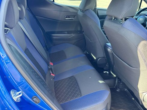 Used 2022 Toyota C-HR XLE FWD image 17