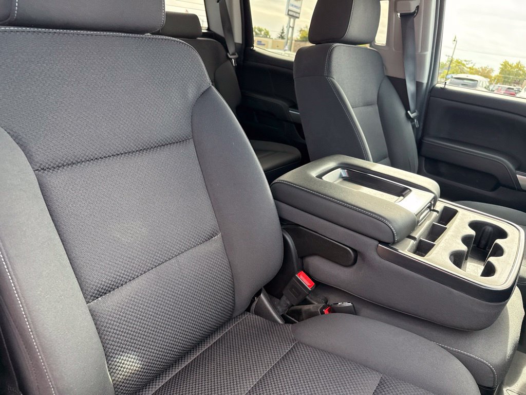 Used 2018 Chevrolet Silverado 1500 LT w/ All Star Edition AWD/4WD image 40