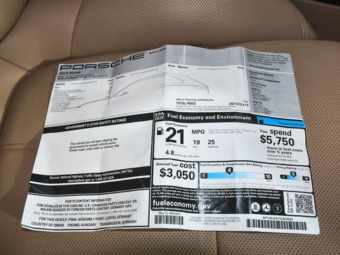 Used 2025 Porsche Macan image 58