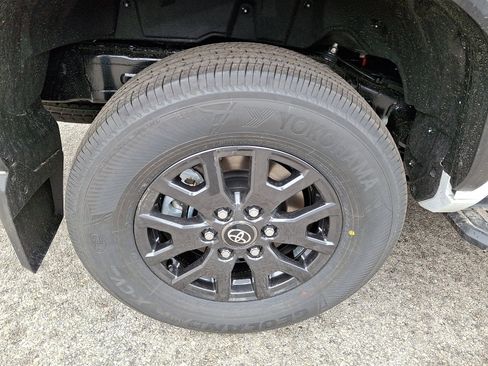 New 2026 Toyota 4Runner SR5 image 5