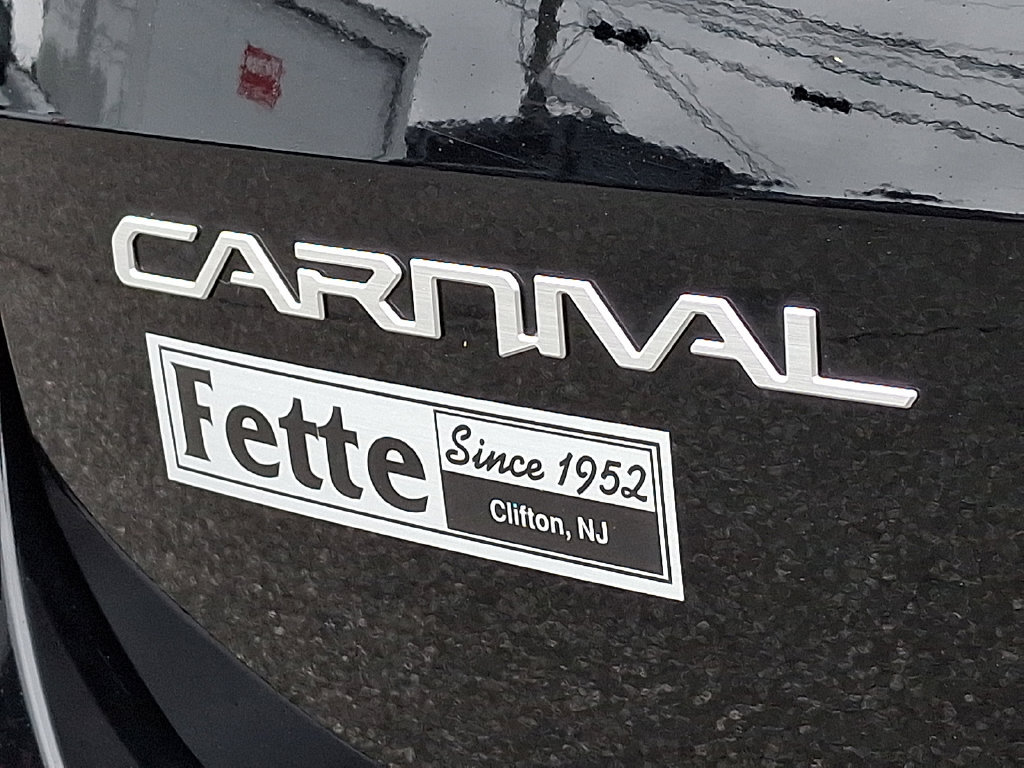Certified 2024 Kia Carnival EX FWD image 33