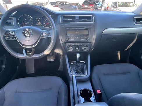 Used 2015 Volkswagen Jetta SE image 11