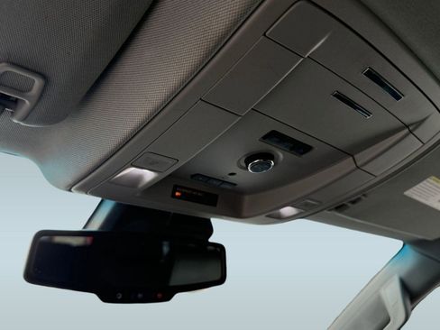 Used 2019 Chevrolet Tahoe Premier image 16