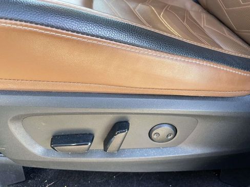 Used 2024 Nissan Pathfinder Platinum w/ Cargo Package image 30