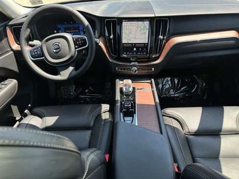 Certified 2024 Volvo XC60 T8 Ultimate w/ Climate Package AWD/4WD image 16