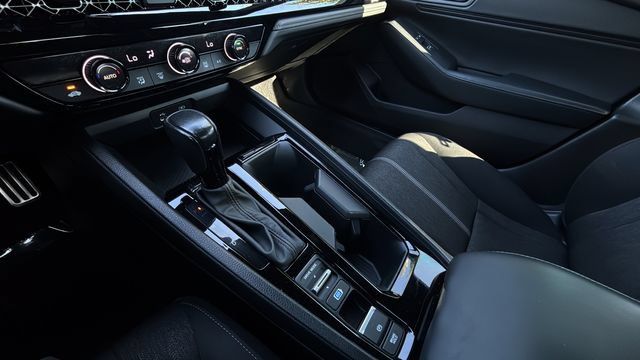 Used 2023 Honda Accord Sport image 15