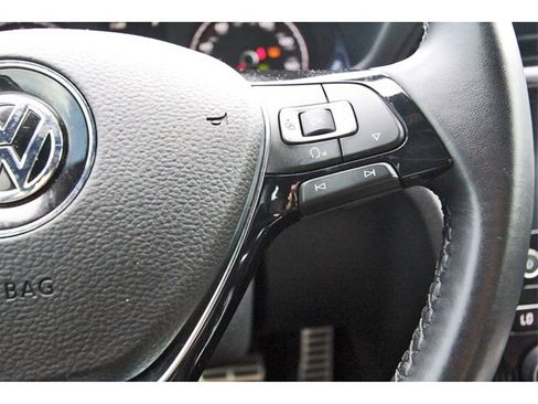 Used 2022 Volkswagen Passat 2.0T R-Line image 19