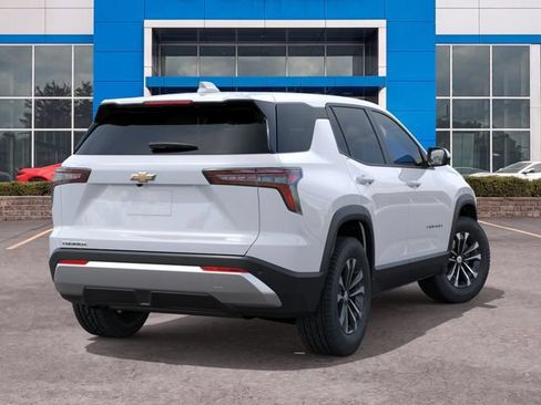 New 2027 Chevrolet Equinox LT w/ LPO, Floor Liner Package FWD image 4